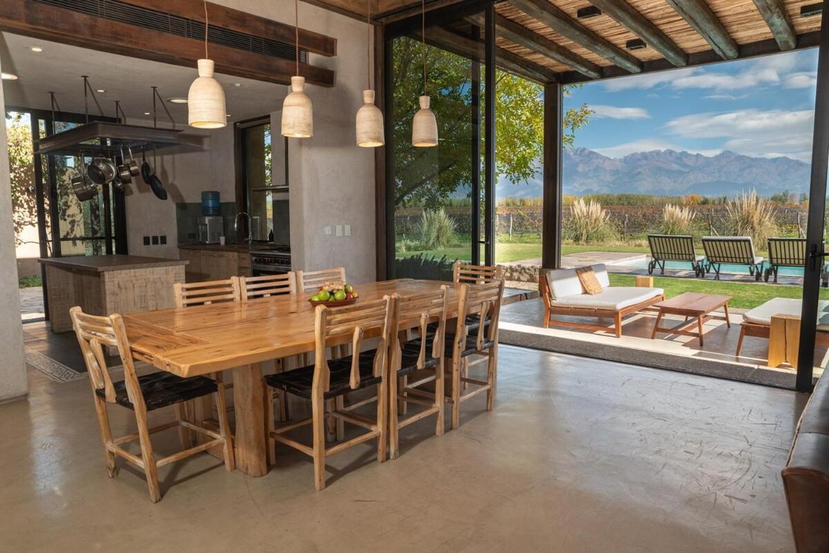 Casa Crux - Bodega Alfa Crux Villa Eugenio Bustos Exteriör bild